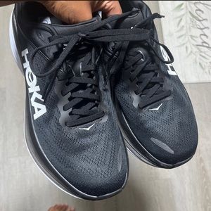 Gently used mens bohndi 8 hokas